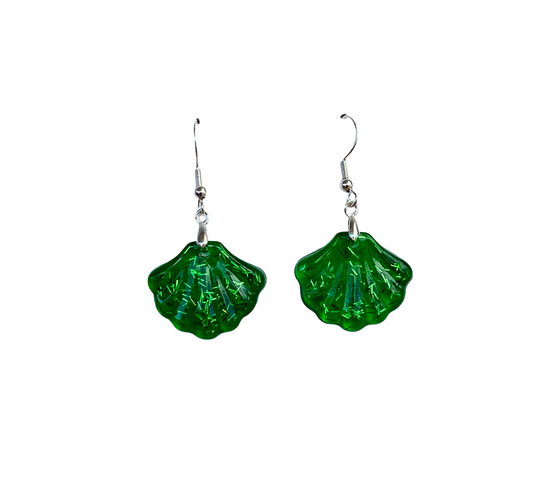 Resin Shell Small Dangle Earrings / Green